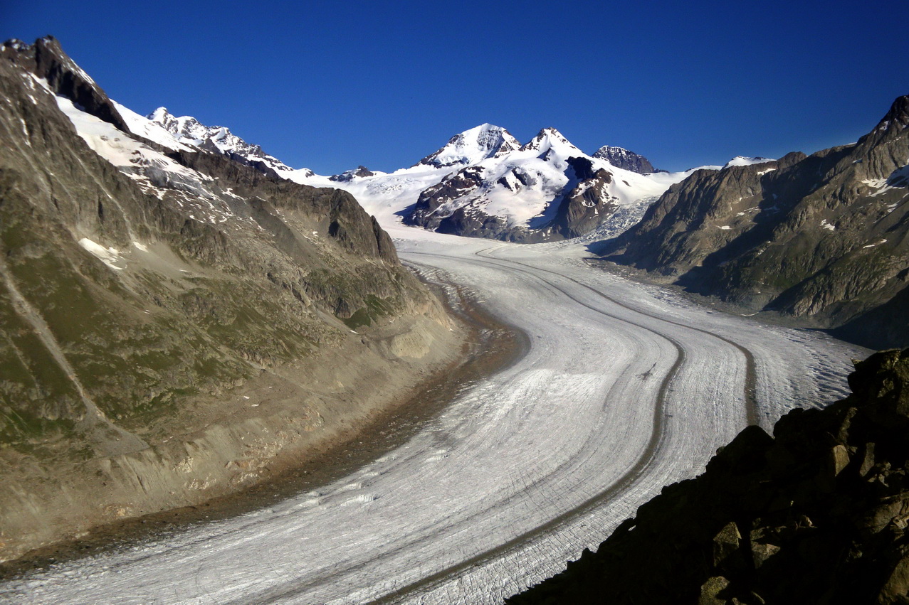 Aletschgletscher_je_najväčší_ľadovec_v_Alpách