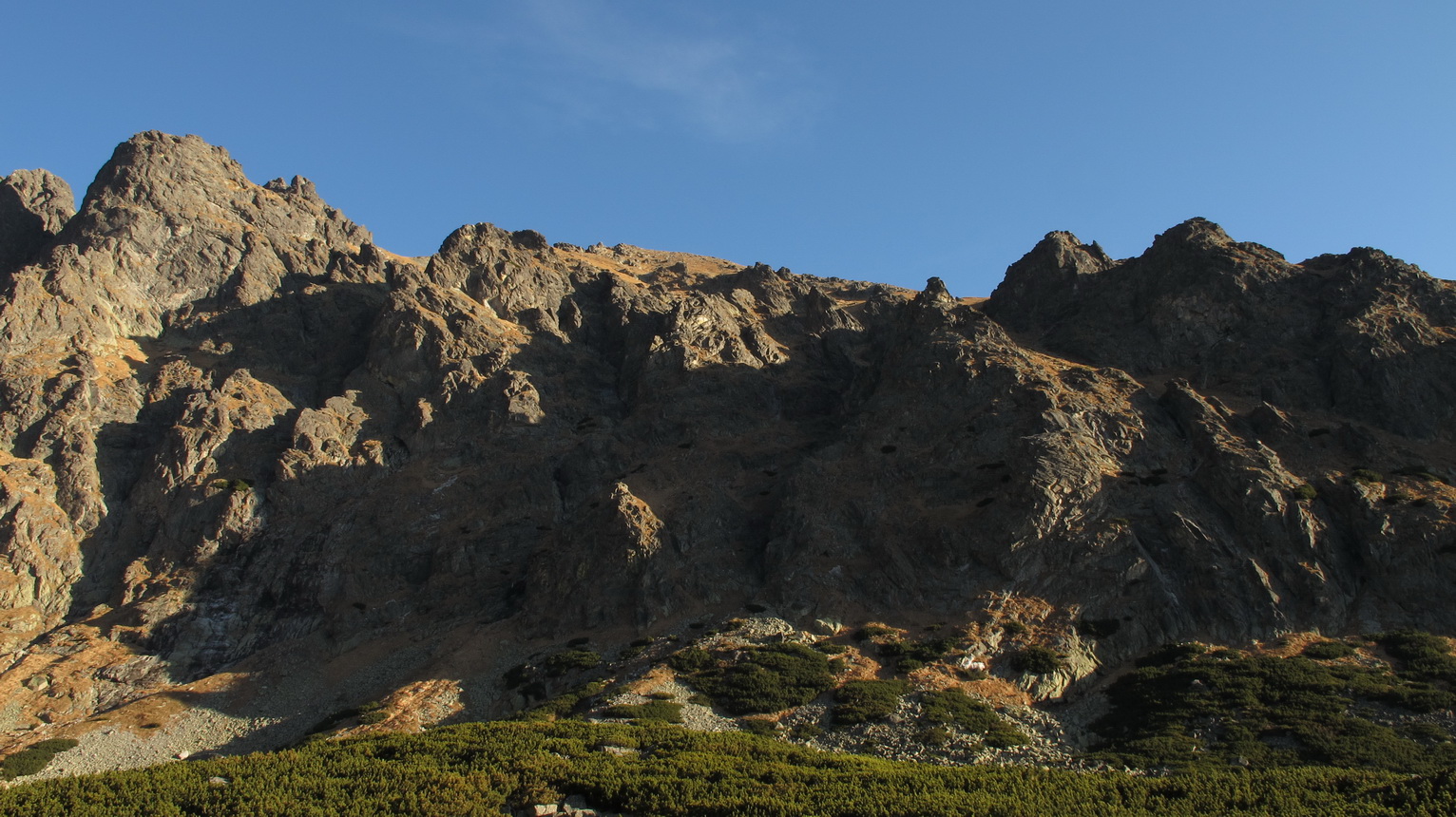 vpravo_vidieť_záver_Granátovej_lávky