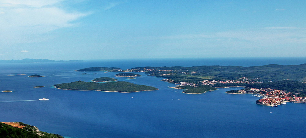 Ostrovčeky medzi Korčulou a Pelješacom.