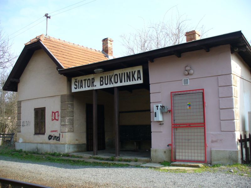 Šiatorská_Bukovinka_–_železničná_zastávka